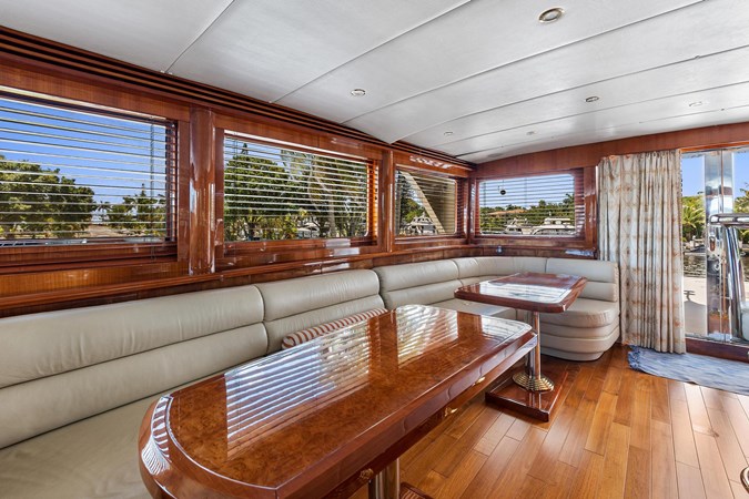 27_2006 82ft Jefferson Starship Pilothouse