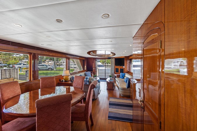 31_2006 82ft Jefferson Starship Pilothouse