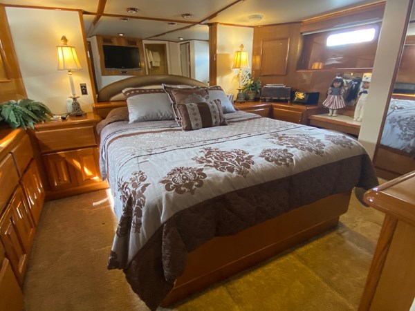 17_1998 54ft Viking 54 Motor Yacht MRS CHIPS