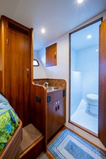 GOOSE  40 Master Stateroom Head