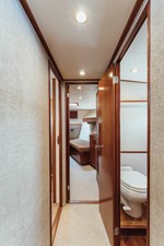 GOOSE  43 Companionway