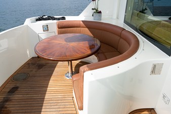 LOVELIEST LADY 51 AFT DECK SEATING