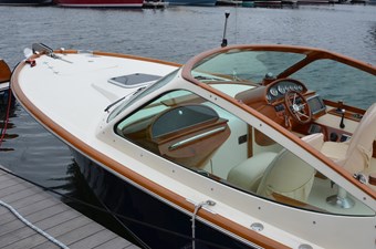 TANGO 26 Port Side
