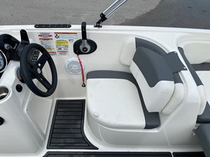 2021 BAYLINER ELEMENT XL 10 11-CAPTAIN SEAT