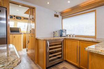 TUFF LIFE IV 7 Galley