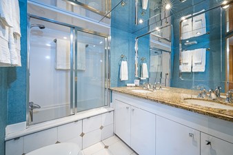 TUFF LIFE IV 11 Owner Ensuite