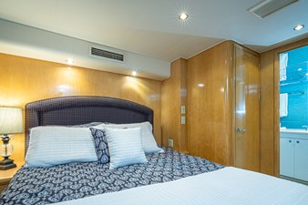 TUFF LIFE IV 12 VIP Stateroom