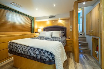 TUFF LIFE IV 13 VIP Stateroom