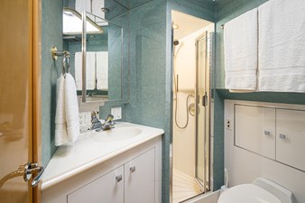 TUFF LIFE IV 16 Forward Ensuite