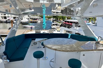 TUFF LIFE IV 24 Flybridge Seating