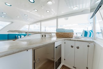 FULLY OCCUPIED 29 Upper Flybridge Deck Bar