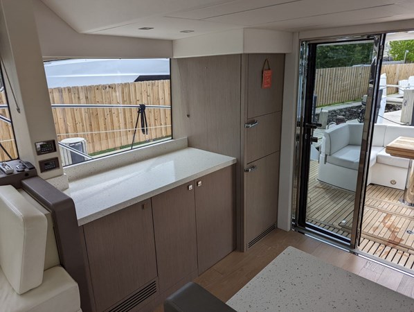 19_2018 52ft Sunseeker Manhattan