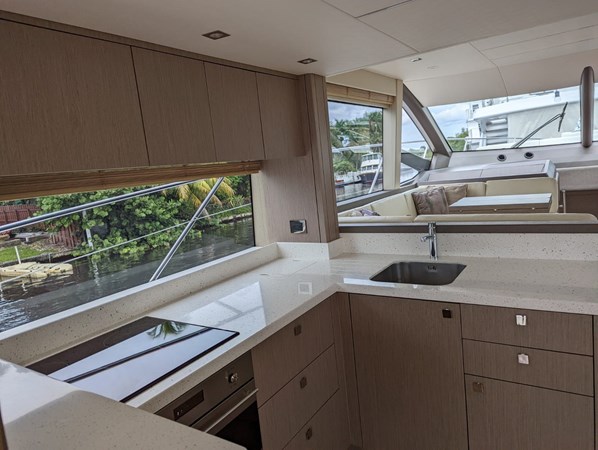 22_2018 52ft Sunseeker Manhattan