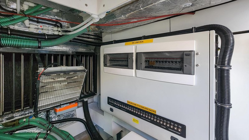 48_2018 68ft Sunseeker Predator JOLLY ROGERS