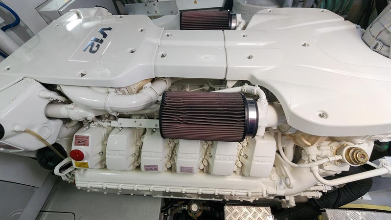 49_2018 68ft Sunseeker Predator JOLLY ROGERS