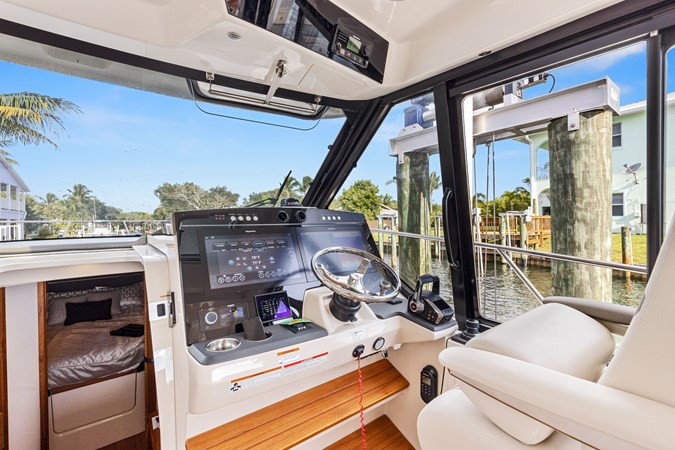 15_2022 40ft Boston Whaler 405 Conquest LOBO DEL MAR II