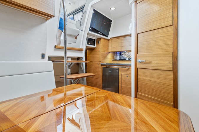 21_2022 40ft Boston Whaler 405 Conquest LOBO DEL MAR II