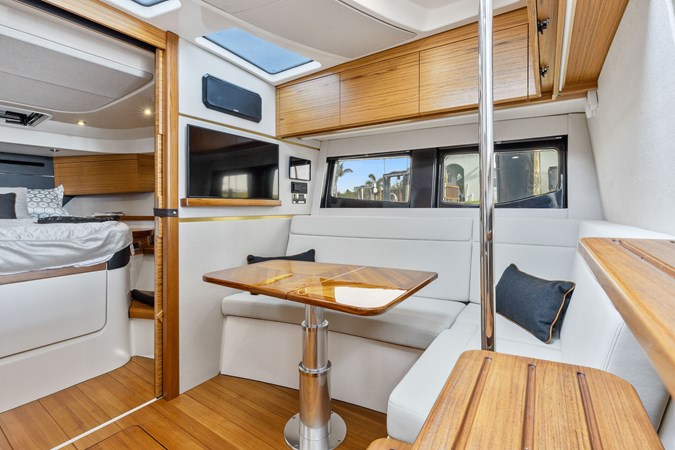 22_2022 40ft Boston Whaler 405 Conquest LOBO DEL MAR II