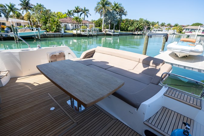 18_2016 55ft Prestige 550S TINKA