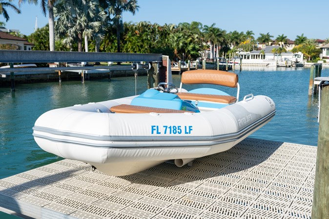 20_2016 55ft Prestige 550S TINKA