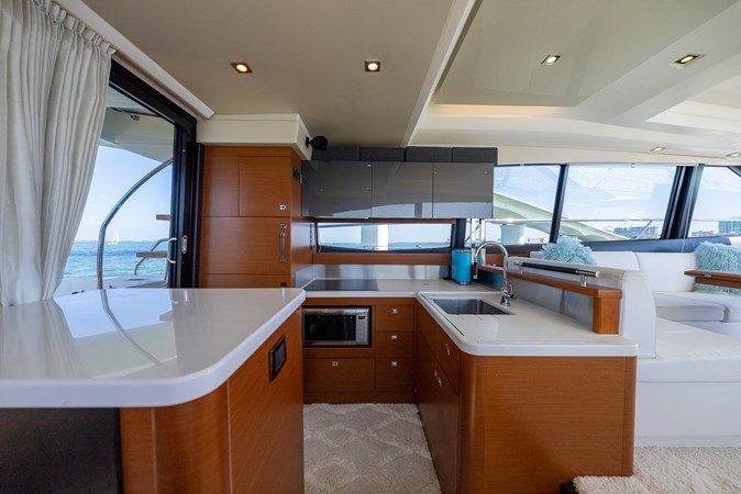 24_2016 55ft Prestige 550S TINKA