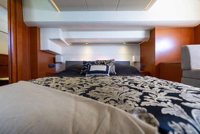 33_2016 55ft Prestige 550S TINKA