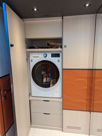 37_2023 Astondoa 677 Coupe