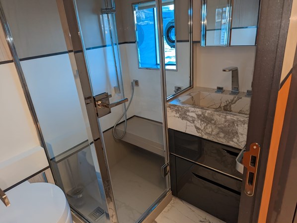 44_2023 Astondoa 677 Coupe