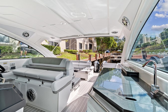 11_2021 38ft Formula 380 SSC OB HAPPY 2 GETHER