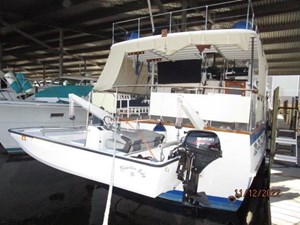 Catalina Jack 8 7_2794527_44_defever_aft_profile