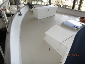 Catalina Jack 10 9_2794527_44_defever_foredeck1