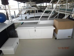 Catalina Jack 24 23_2794527_44_defever_flybridge_port_aft