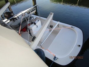 Catalina Jack 30 29_2794527_44_defever_tender1