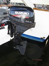 Catalina Jack 32 31_2794527_44_defever_tender_outboard