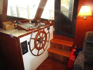 Catalina Jack 43 42_2794527_44_defever_lower_helm1
