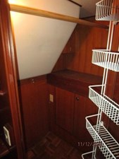 Catalina Jack 52 51_2794527_44_defever_master_stateroom_walk_in_locker