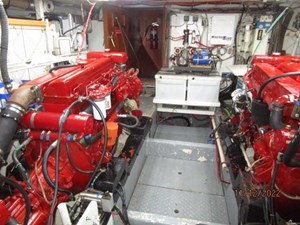 Catalina Jack 57 56_2794527_44_defever_engine_room_forward