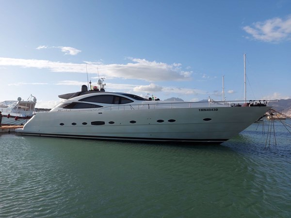 ONLY ONE Motor Yacht PERSHING 78' 9