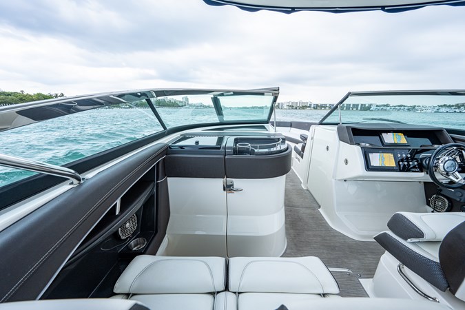 35_searay_irish_eyes_deck_shots_16