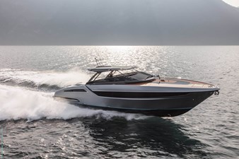Dolceriva-Hardtop-silver-running-2