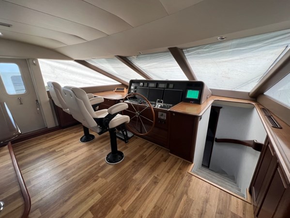 36 Pilothouse