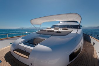 OLGA I 10 Foredeck lounging area