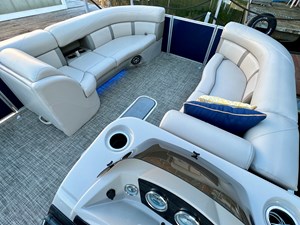 2019 Harris Cruiser 230 NLSQ 20 IMG_4102