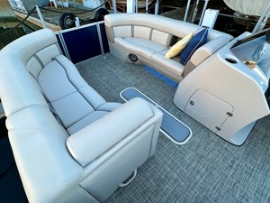 2019 Harris Cruiser 230 NLSQ 21 IMG_4103