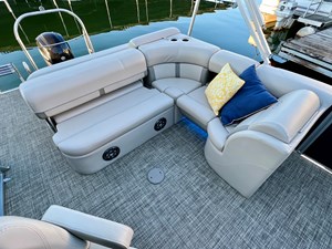 2019 Harris Cruiser 230 NLSQ 29 IMG_4112