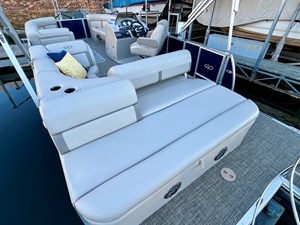 2019 Harris Cruiser 230 NLSQ 32 IMG_4115