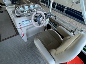 2011 SunChaser DS22 Fish and Cruise Pontoon NLWS 12 IMG_7500