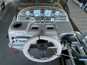 2011 SunChaser DS22 Fish and Cruise Pontoon NLWS 14 IMG_7503