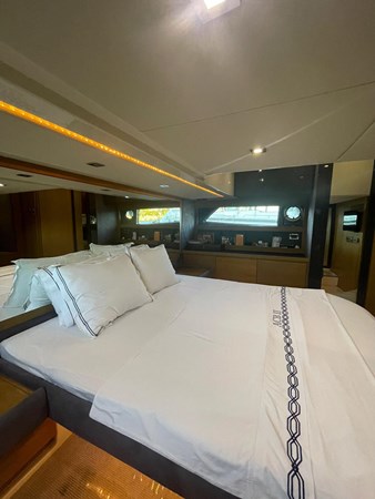 2011 Azimut Atlantis 48