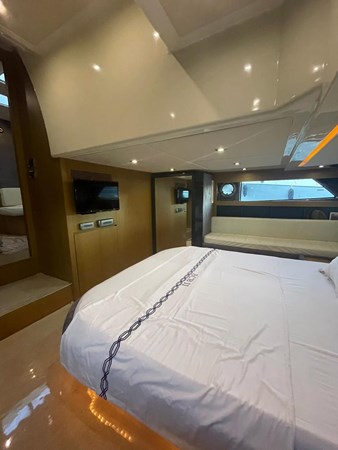 2011 Azimut Atlantis 48